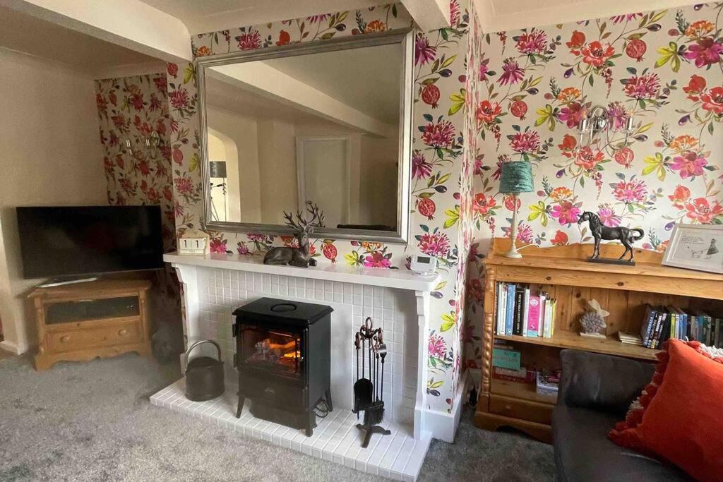 Cute And Cosy 2 Bed Cottage Honley Extérieur photo